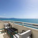 Magnificient 2 Bedroom Flat Sea View - - Centre Antibes