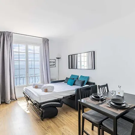 Daire Magnificient 2 Bedroom Flat Sea View - - Centre