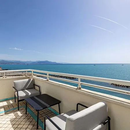 Magnificient 2 Bedroom Flat Sea View - - Centre Antibes