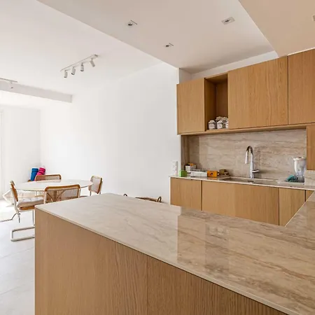 Daire Magnificient 2 Bedroom Flat Sea View - - Centre